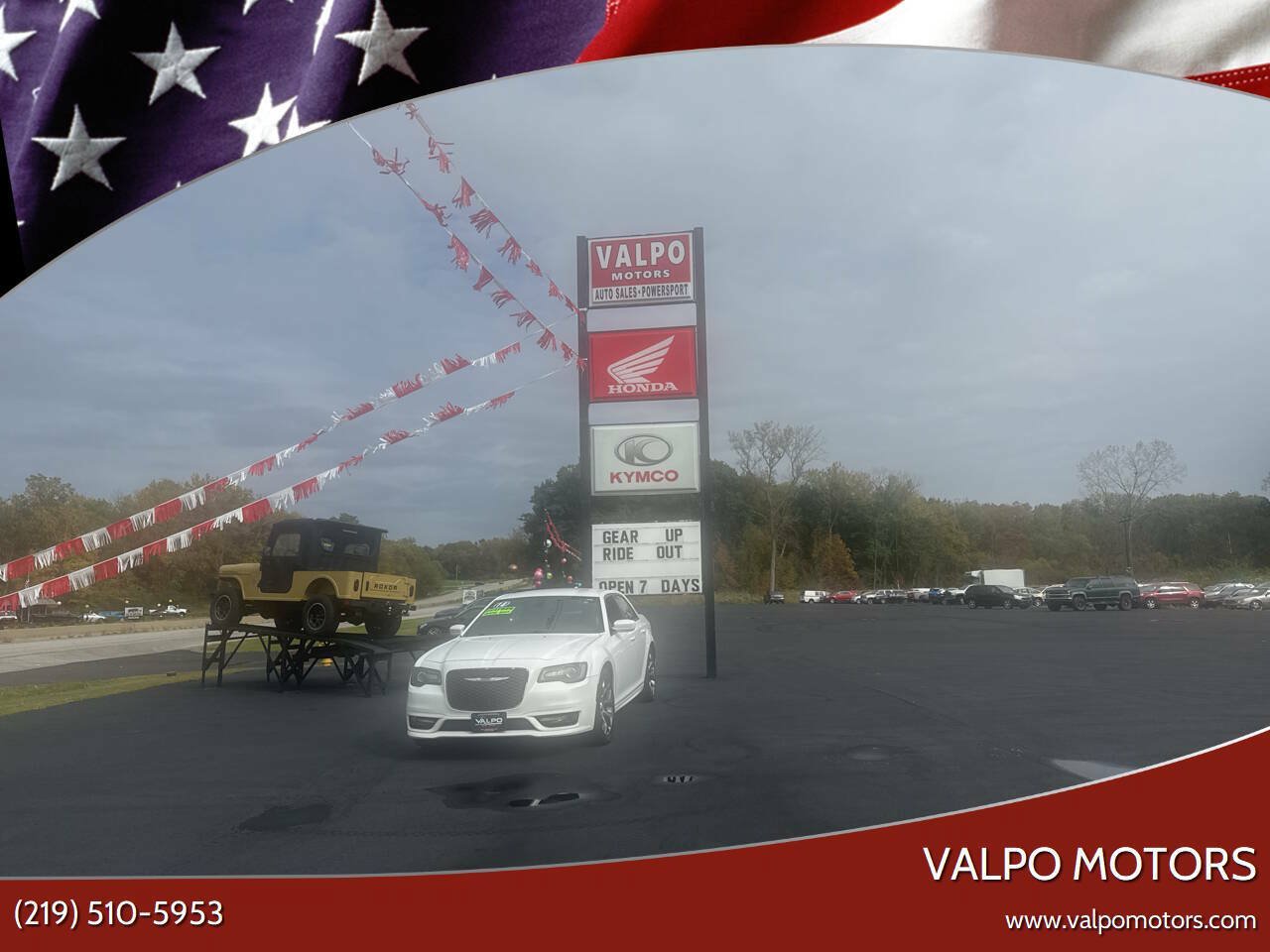 Used 2018 Chrysler 300 S w/ S Model Appearance Package RWD image 1