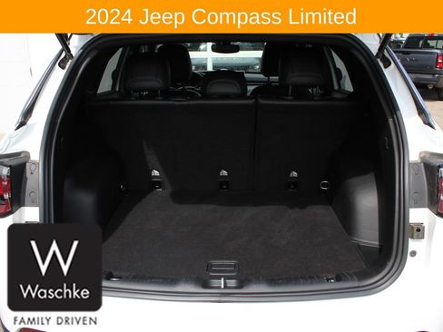 Used 2024 Jeep Compass Limited AWD/4WD image 19