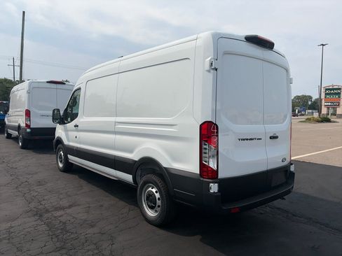 New 2026 Ford Transit 250 148 Medium Roof w/ Load Area Protection Package RWD image 7