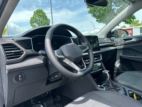 New 2026 Volkswagen Taos SE AWD/4WD image 6