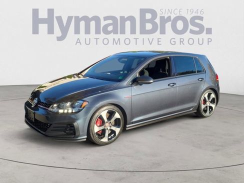 Used 2019 Volkswagen Golf S image 7