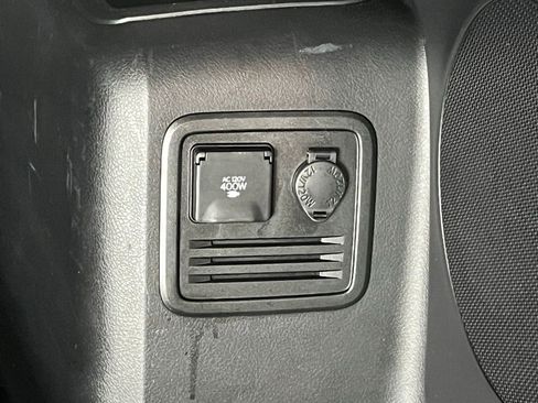 Used 2016 Toyota 4Runner Limited AWD/4WD image 11