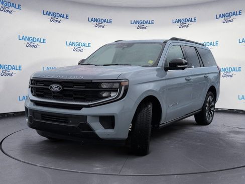 New 2027 Ford Expedition Platinum w/ Driver's Package RWD image 11