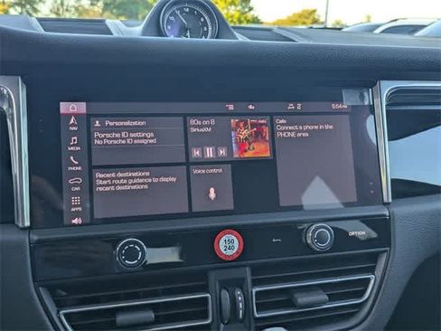 Used 2024 Porsche Macan image 29