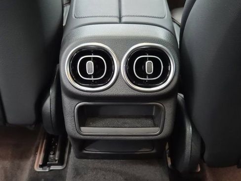 Used 2025 Mercedes-Benz GLC 300 image 14