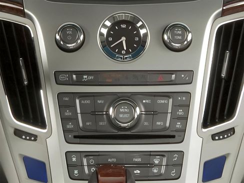 Used 2010 Cadillac CTS Premium RWD image 43
