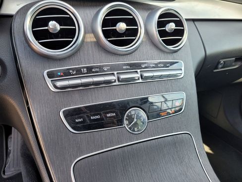 Used 2019 Mercedes-Benz C 300 Sedan image 18