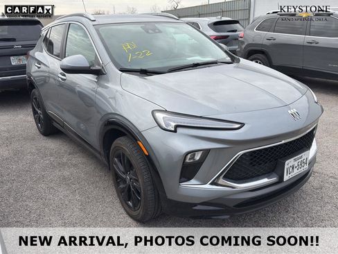 Used 2024 Buick Encore GX Sport Touring image 1