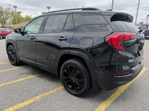 Used 2021 GMC Terrain SLE w/ Driver Convenience Package AWD/4WD image 5