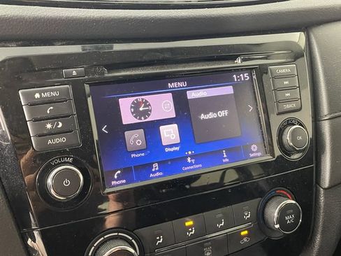Used 2018 Nissan Rogue S AWD/4WD image 7