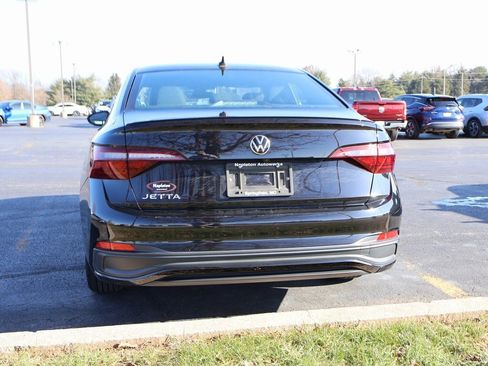 Used 2023 Volkswagen Jetta Sport image 17