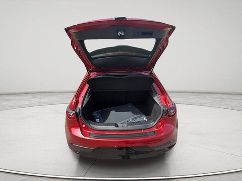 New 2026 MAZDA MAZDA3 Hatchback w/Premium Plus Pkg image 26
