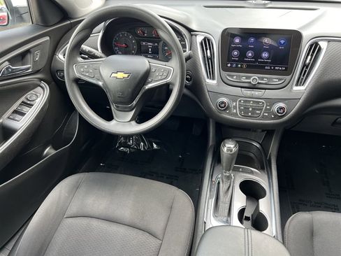 Used 2020 Chevrolet Malibu LT image 18
