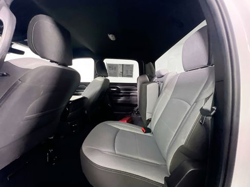 Used 2024 RAM 3500 Big Horn image 29