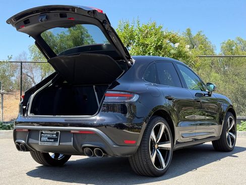 Certified 2023 Porsche Macan Turbo AWD/4WD image 31