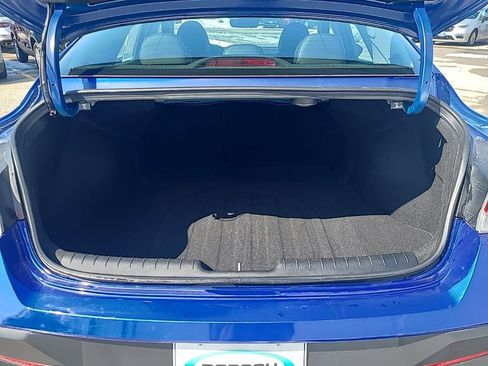 Used 2025 Hyundai Elantra Limited FWD image 19
