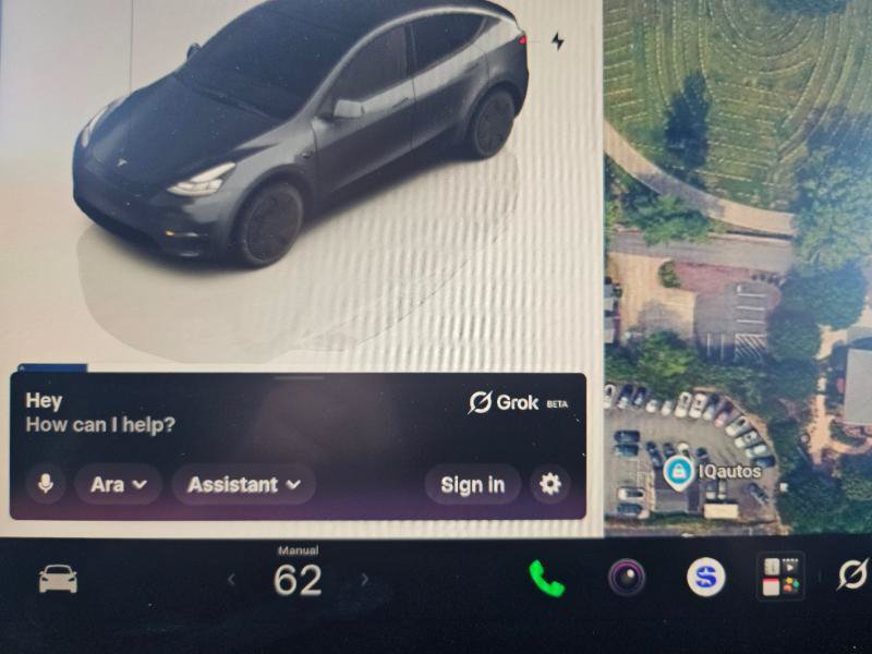 Used 2023 Tesla Model Y Long Range AWD/4WD image 46
