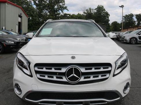 Used 2020 Mercedes-Benz GLA 250 4MATIC w/ Premium Package image 2