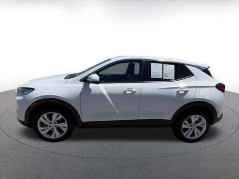 Used 2025 Buick Encore GX Preferred FWD image 9