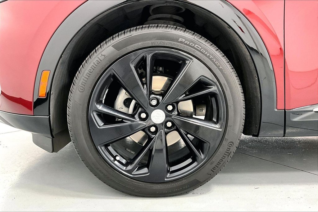 Used 2021 Buick Envision Essence w/ Sport Touring Package FWD image 10