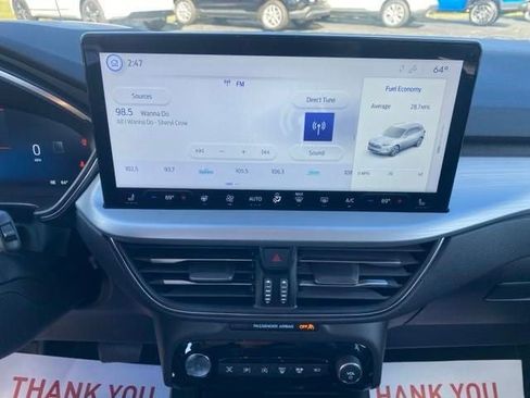 New 2024 Ford Escape Platinum w/ Premium Technology Package AWD/4WD image 23