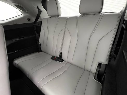 Used 2023 Acura MDX SH-AWD w/ Advance Package image 16