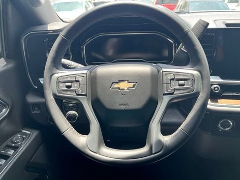 Used 2023 Chevrolet Silverado 1500 LT RWD image 17