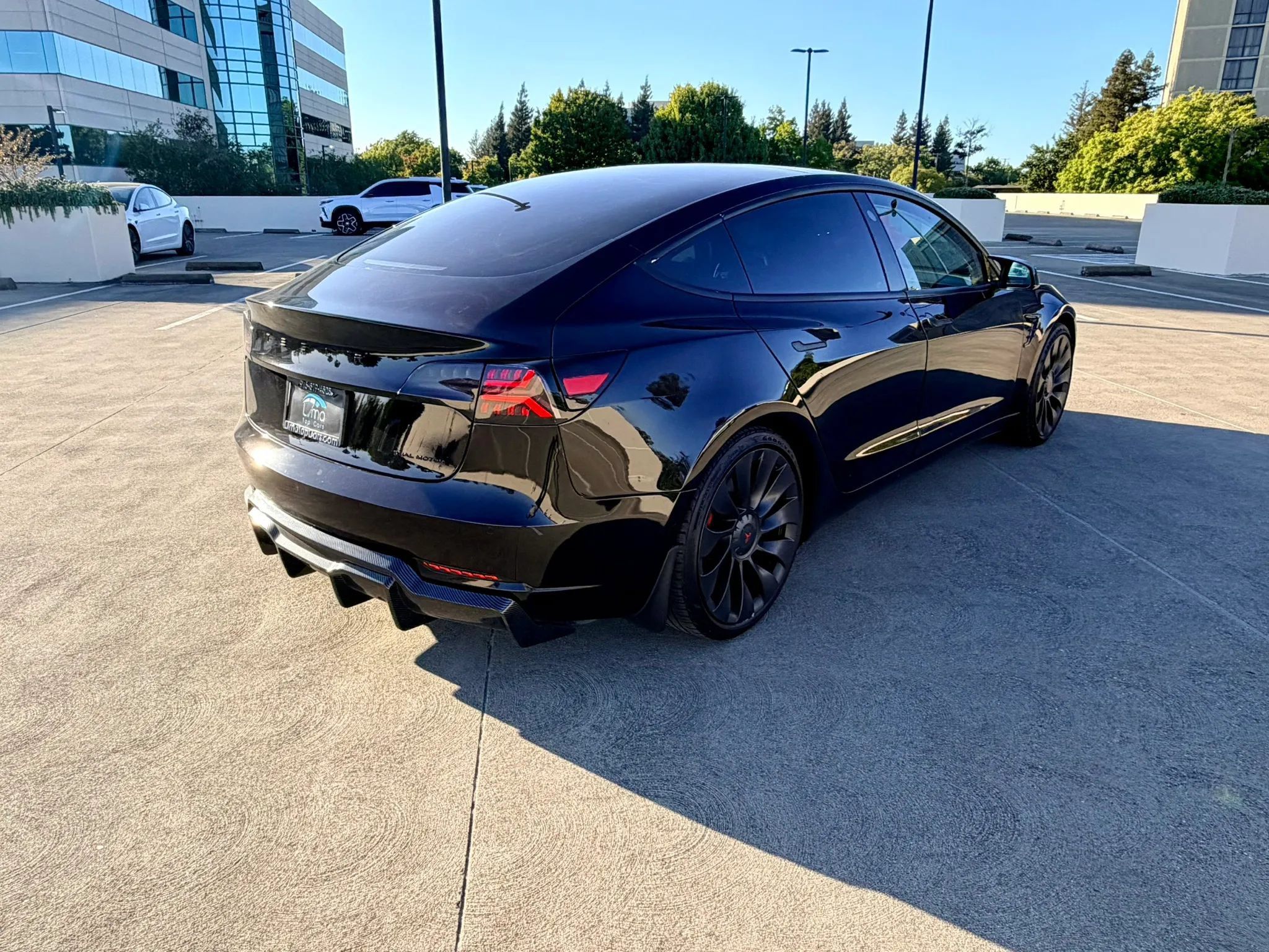 Used 2018 Tesla Model 3 Mid Range RWD image 9