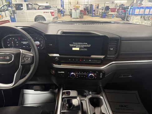 New 2026 GMC Sierra 1500 Elevation image 20