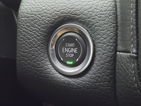 Used 2024 GMC Yukon Denali w/ LPO, Floor Liner Package AWD/4WD image 18