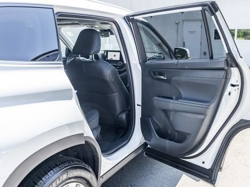 Used 2026 Toyota Highlander XLE AWD/4WD image 20