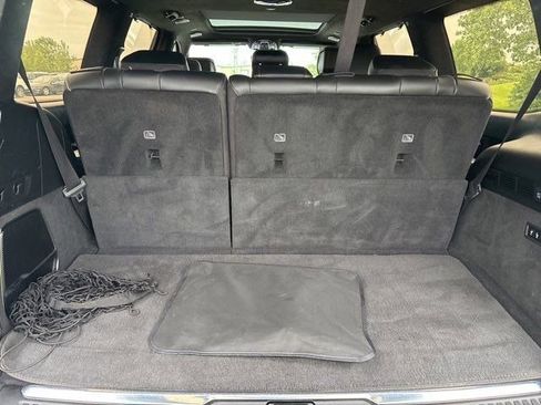 Used 2022 Jeep Grand Wagoneer Series III w/ Flexible Seating Group AWD/4WD image 39