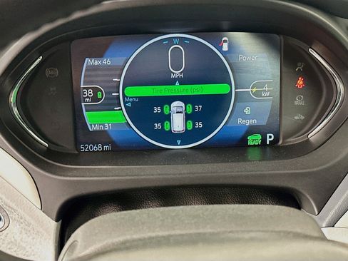 Used 2017 Chevrolet Bolt Premier FWD image 19