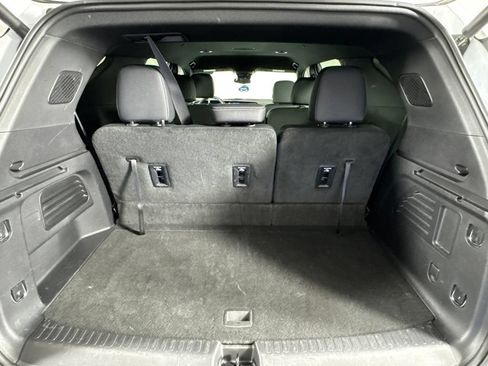 Certified 2026 Chevrolet Traverse LT AWD/4WD image 35