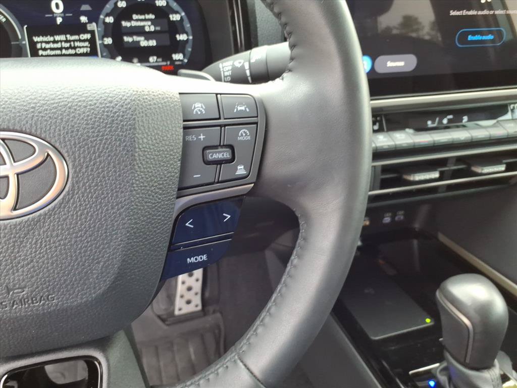 Used 2025 Toyota Camry XSE FWD image 32