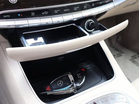 Used 2015 Mercedes-Benz S 550 Sedan image 39