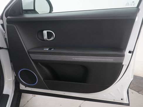 Used 2023 Hyundai Ioniq 5 SEL image 9