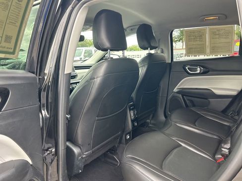 Certified 2022 Jeep Compass Limited image 33