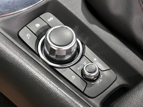 Used 2019 MAZDA MX-5 Miata Grand Touring w/ Appearance Package image 56