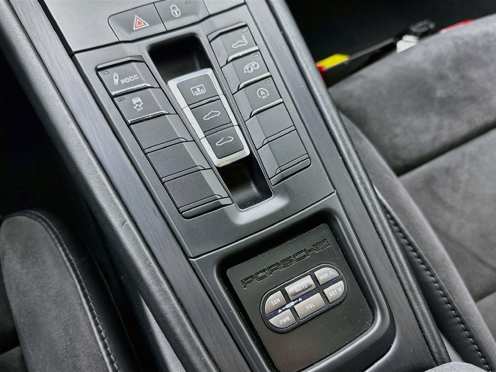 Certified 2019 Porsche 911 Carrera GTS RWD image 22