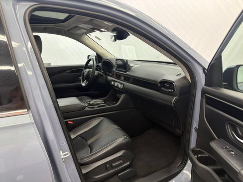 Used 2023 Honda Pilot Touring image 15