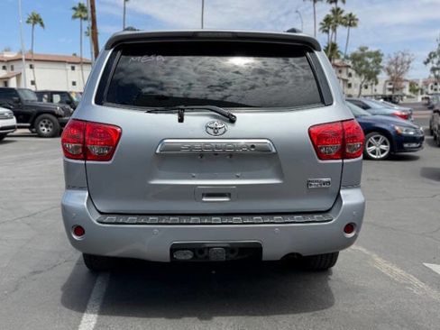 Used 2014 Toyota Sequoia Platinum RWD image 4