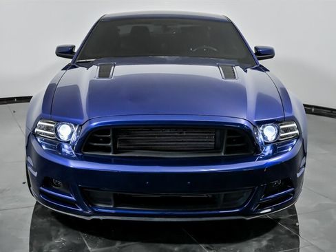 Used 2013 Ford Mustang GT Premium w/ GT Coupe Accessory Pkg 5 RWD image 4