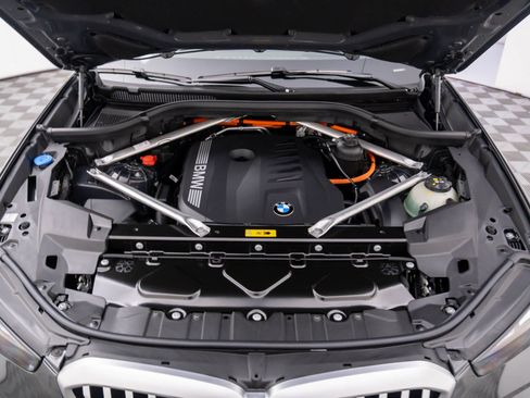 New 2026 BMW X5 xDrive50e w/ Executive Package image 32