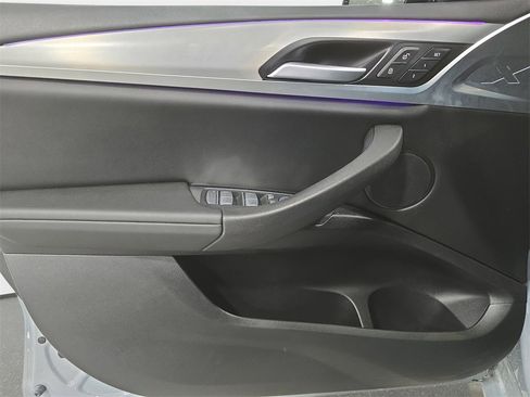 Used 2024 BMW X4 xDrive30i w/ Premium Package image 23