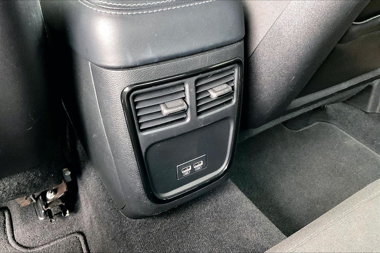 Certified 2022 Dodge Charger GT w/ Blacktop Package RWD image 16