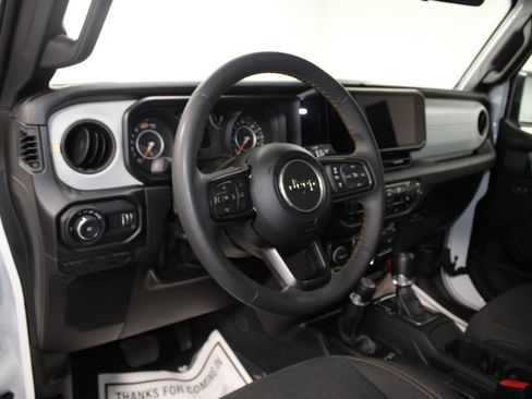 Used 2024 Jeep Wrangler Sport S image 21