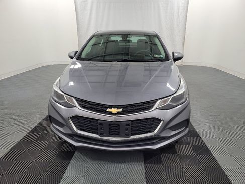 Used 2018 Chevrolet Cruze LT w/ Convenience Package FWD image 15