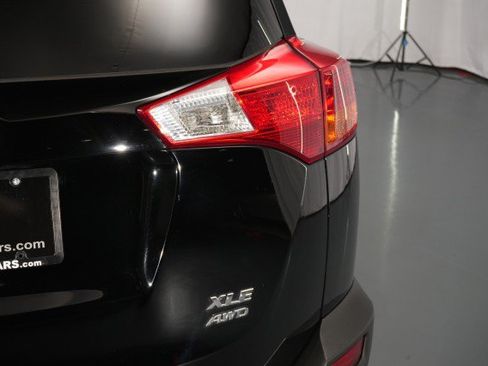 Used 2015 Toyota RAV4 XLE AWD/4WD image 17