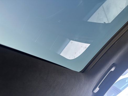 Used 2023 Genesis GV70 3.5T Sport w/ Sport Advanced Package image 19